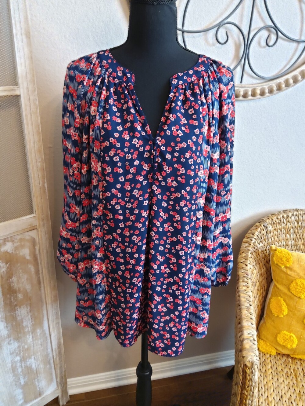 Lila Rose Navy and Coral Floral Peasant Tunic